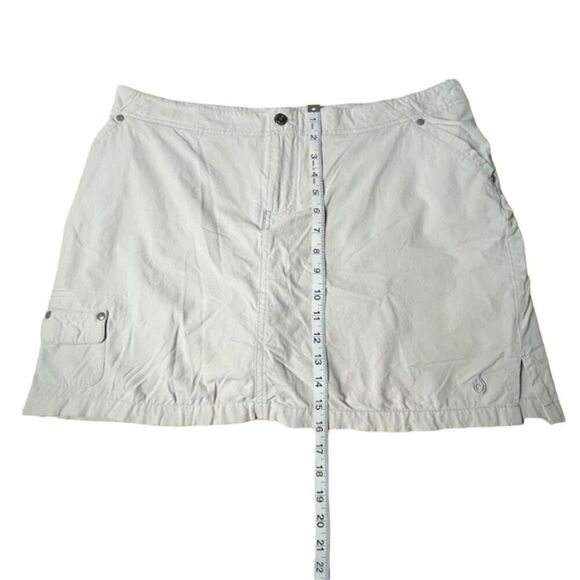 ISIS Women's Skort Khaki Beige Tan Pockets Stretch Size Large - Picture 3 of 14